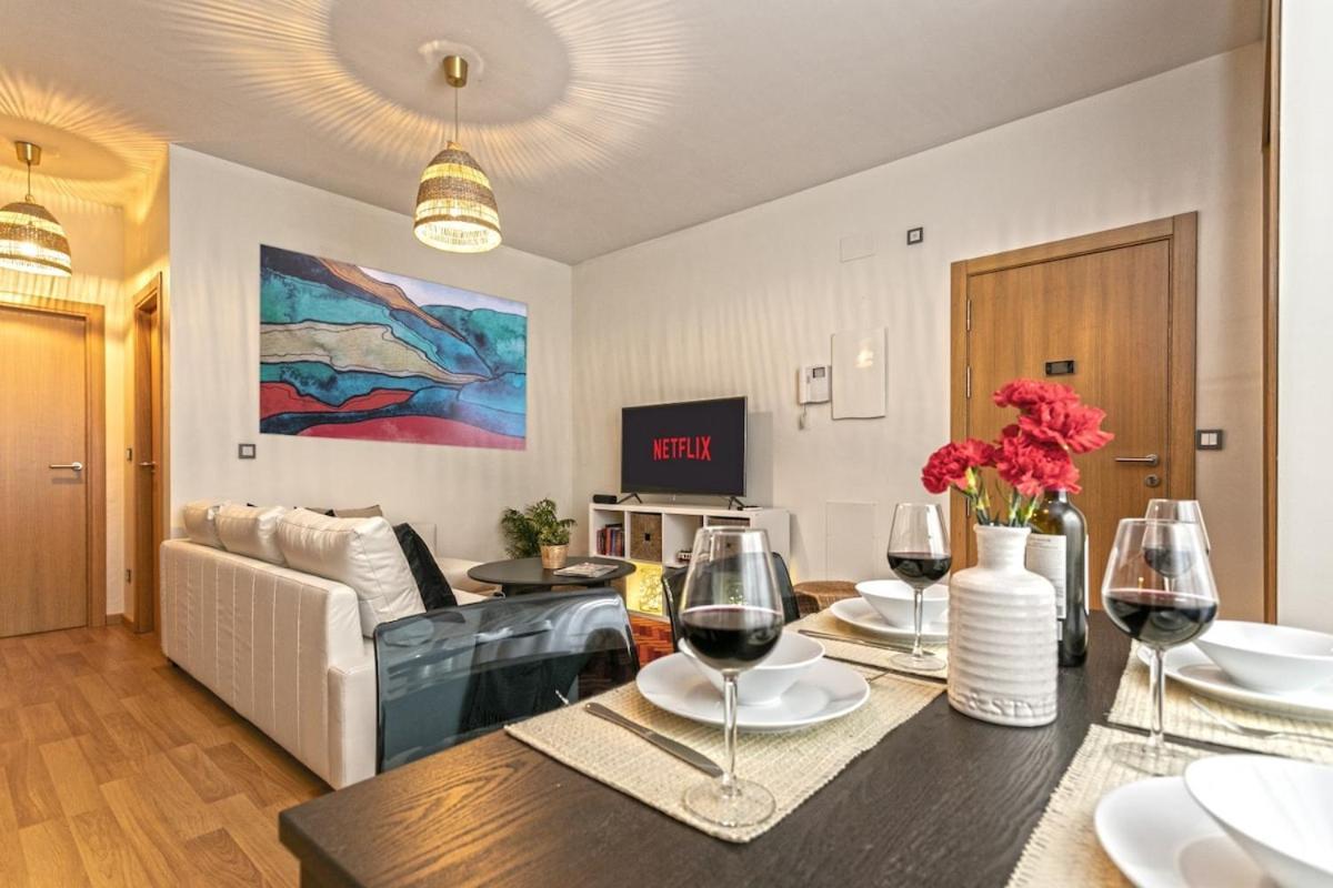 -Malagasunapts- Privateterrace Freeparking Pool 외부 사진