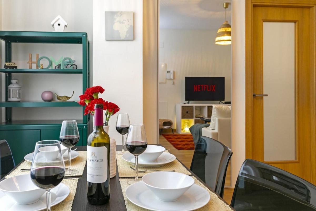 -Malagasunapts- Privateterrace Freeparking Pool 외부 사진