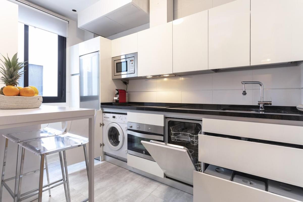 -Malagasunapts- Privateterrace Freeparking Pool 외부 사진